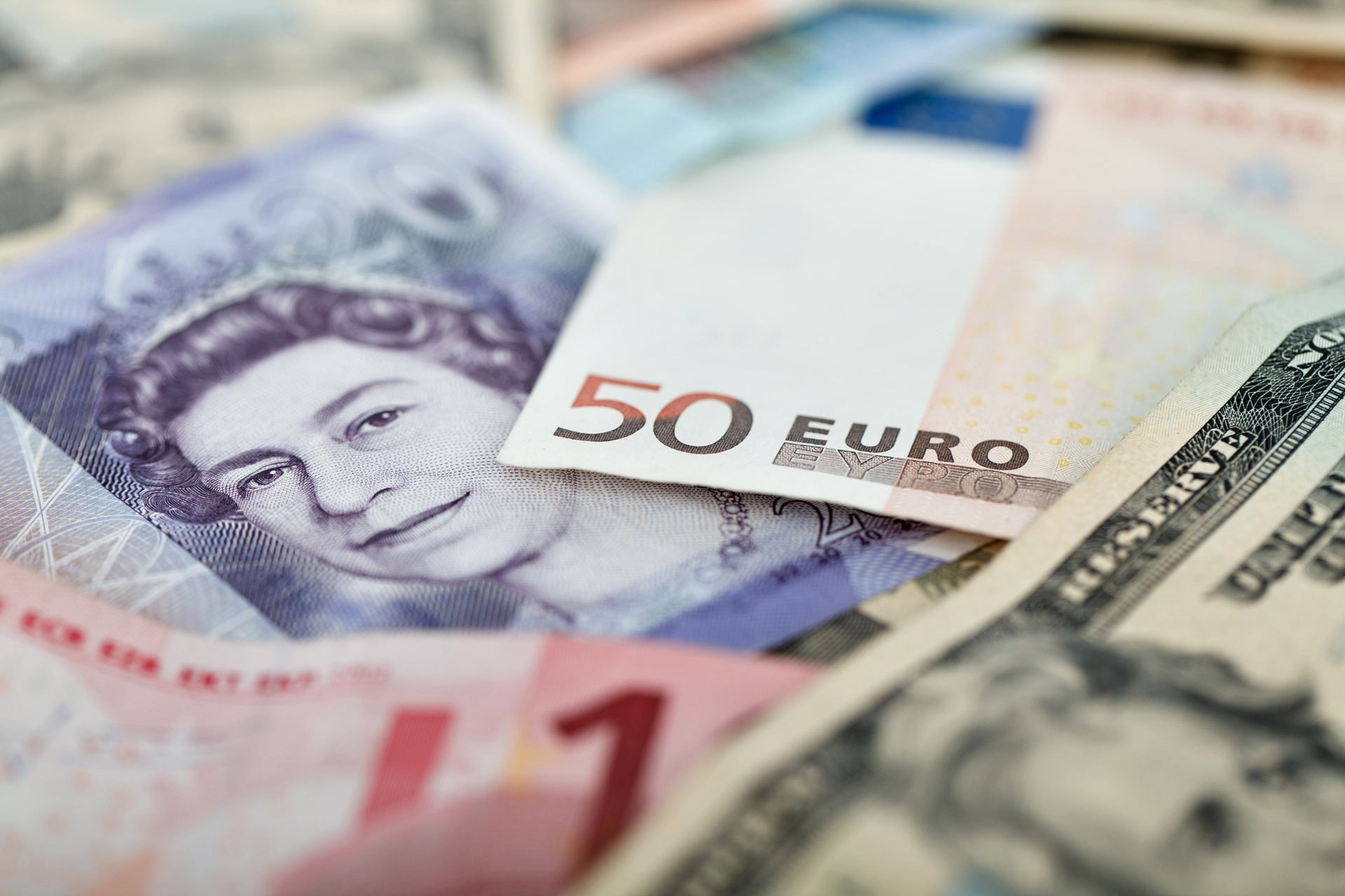 Currency Exchange - British Pounds to Euros